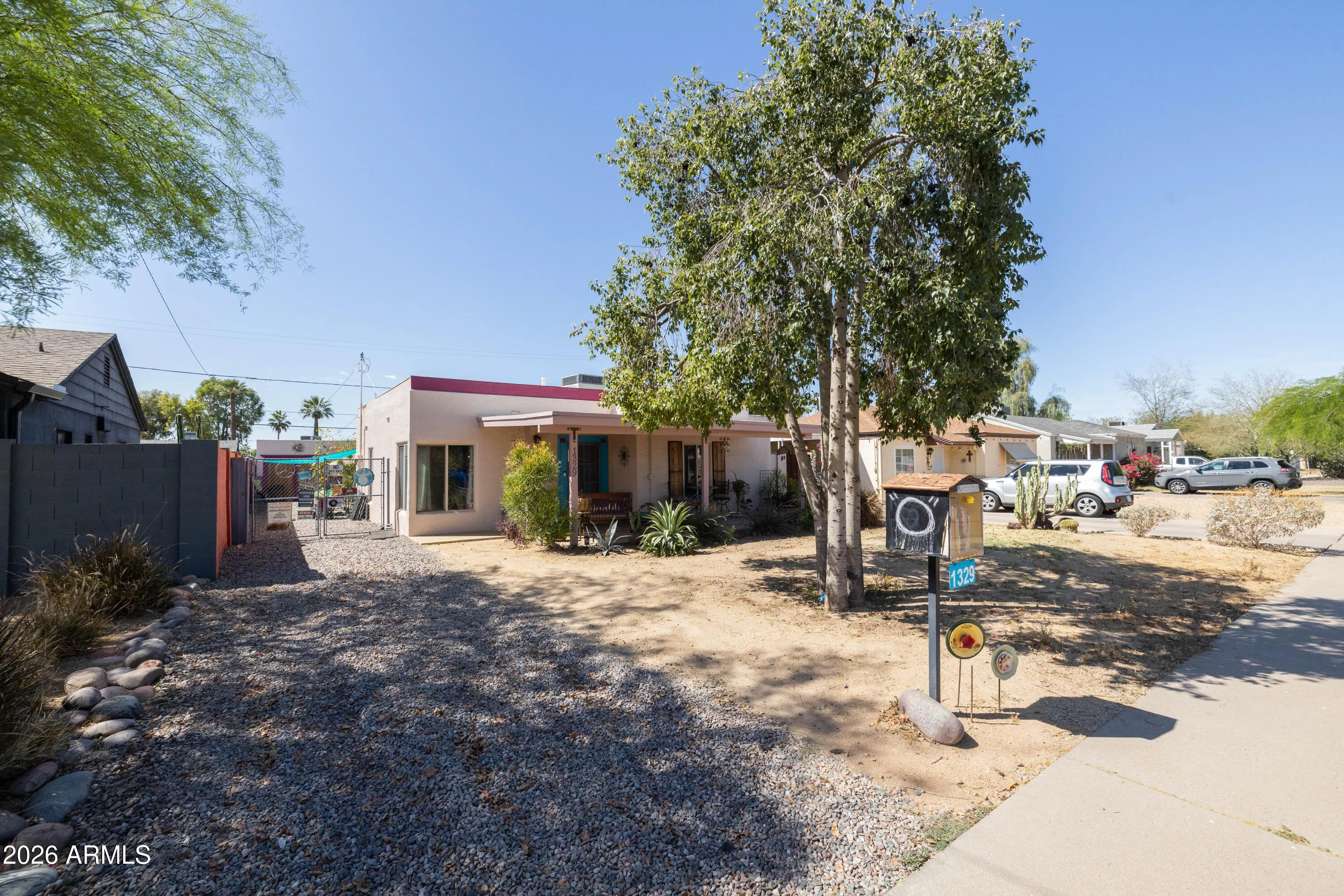 1329 E Hubbell Street, Phoenix, Arizona 85006