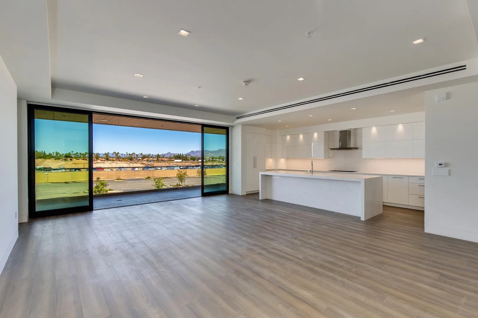 6587 N Palmeraie Boulevard Unit 2011, Paradise Valley, Arizona 85253